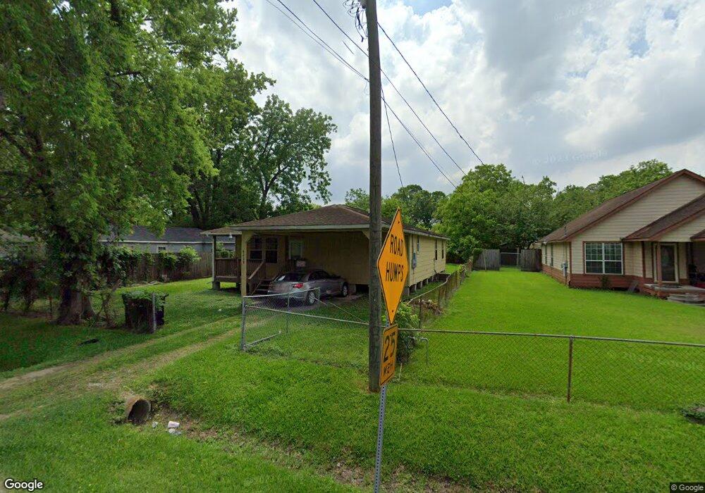 9435 Sherbourne St, Houston, TX 77016 - photo 1