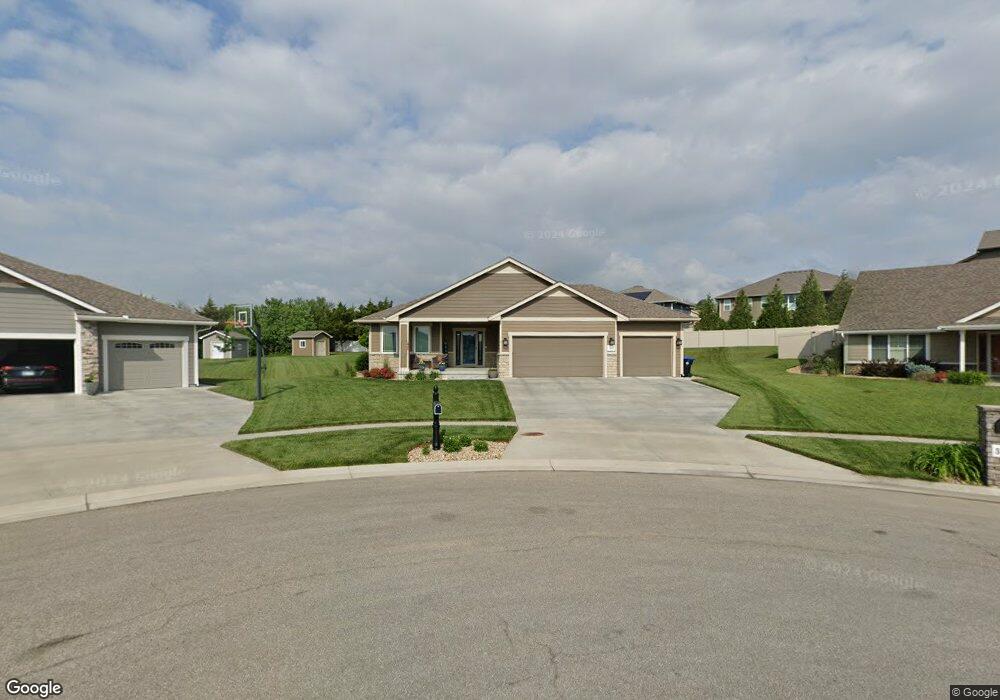 5750 SW Cedar Ct, Topeka, KS 66610 - photo 1