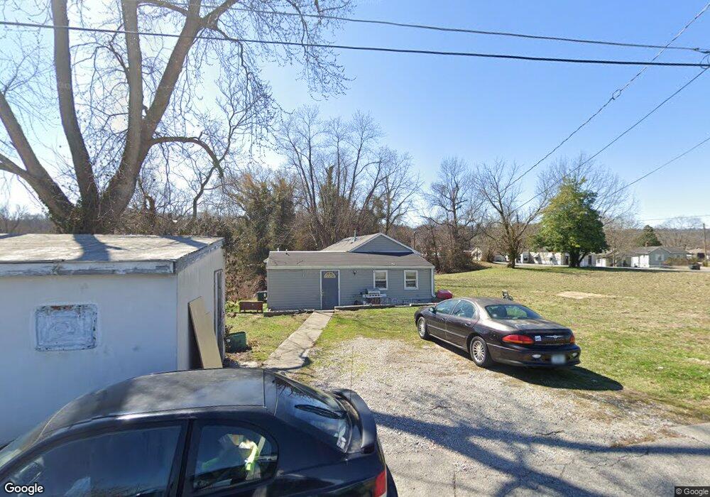 638 W 5th St, New Albany, IN 47150 - photo 1