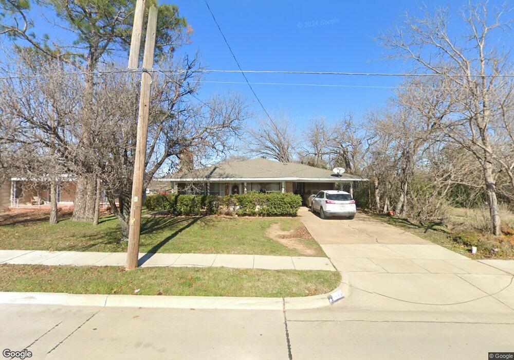 316 Hill St, Grand Prairie, TX 75050 - photo 1