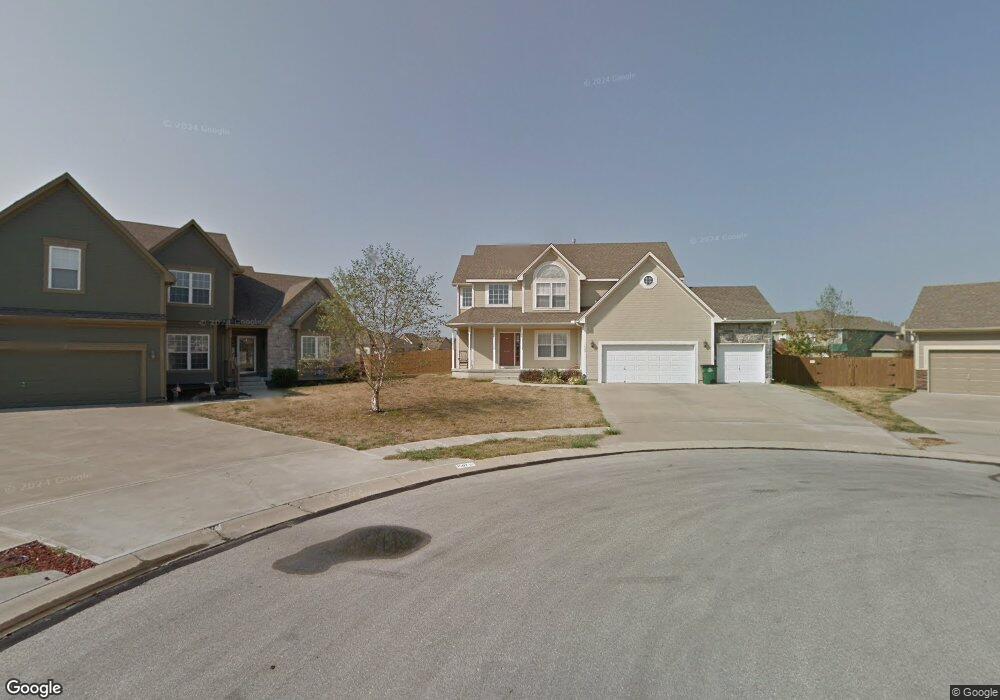 1509 Drury Cir, Raymore, MO 64083 - photo 1