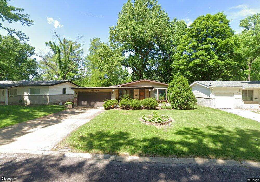 10709 Hallwood Dr, Saint Louis, MO 63136 - photo 1