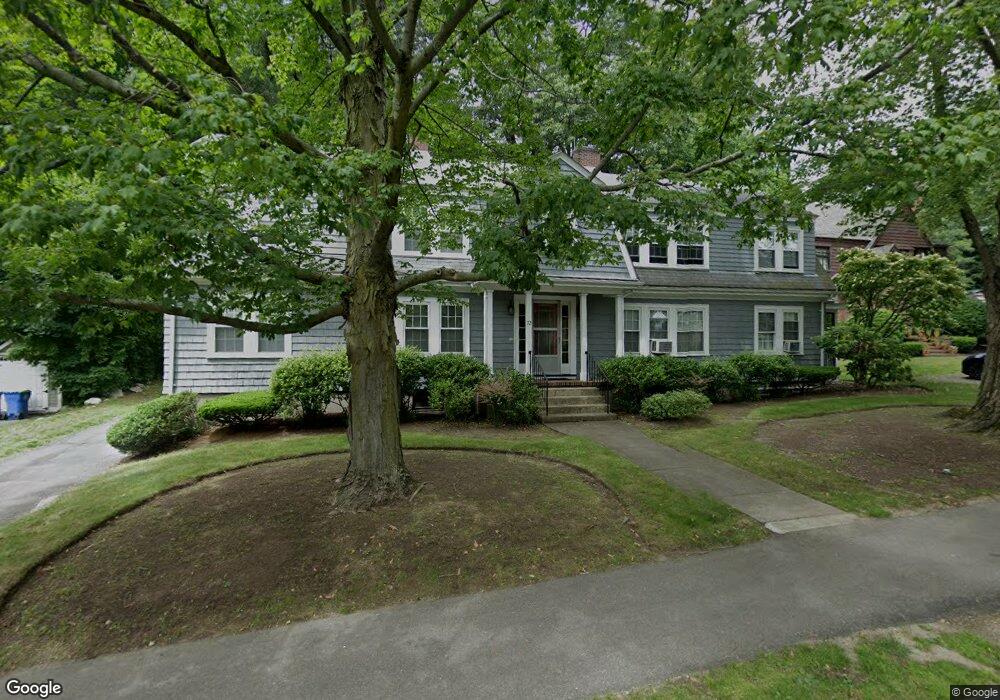 72 Linden St unit 4, Wellesley, MA 02482 - photo 1