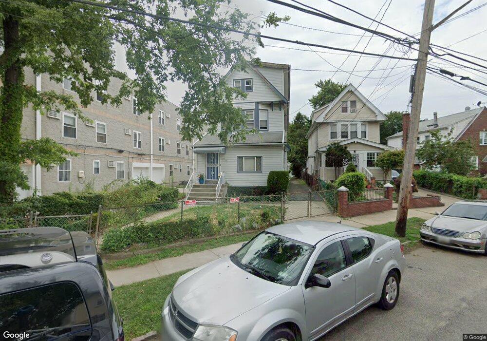 19516 Carpenter Ave, Hollis, NY 11423 - photo 1