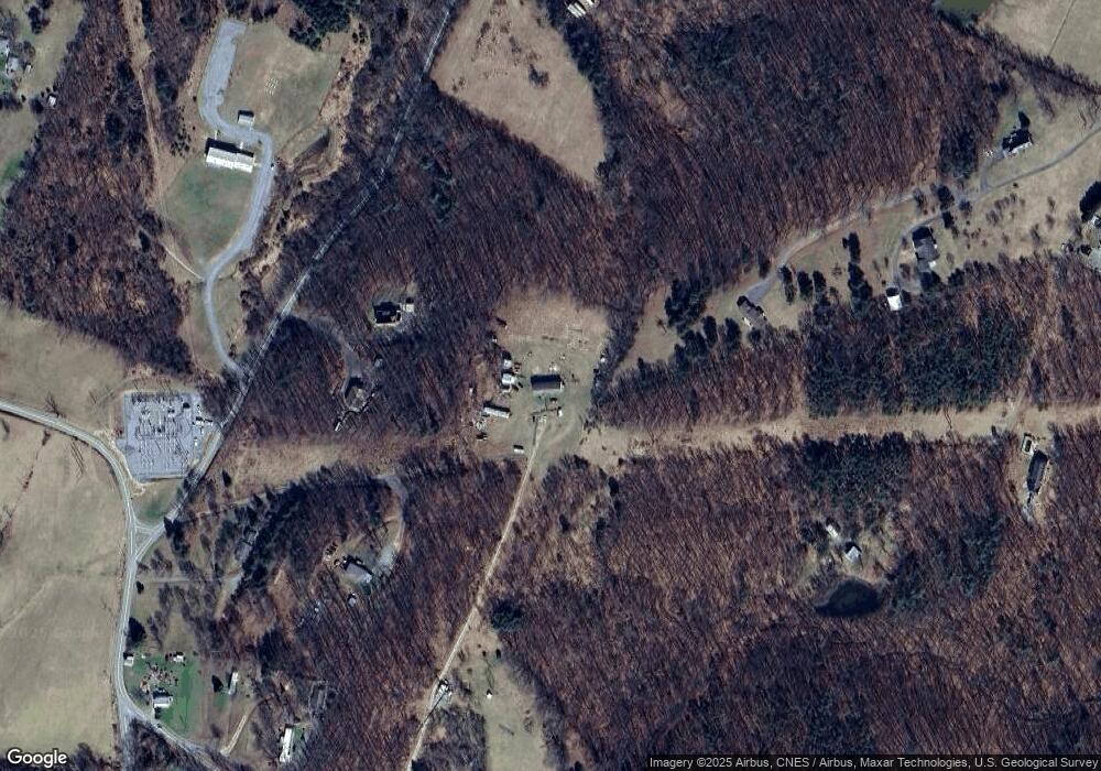 300 Kerns Ln, Berkeley Springs, WV 25411 - photo 1