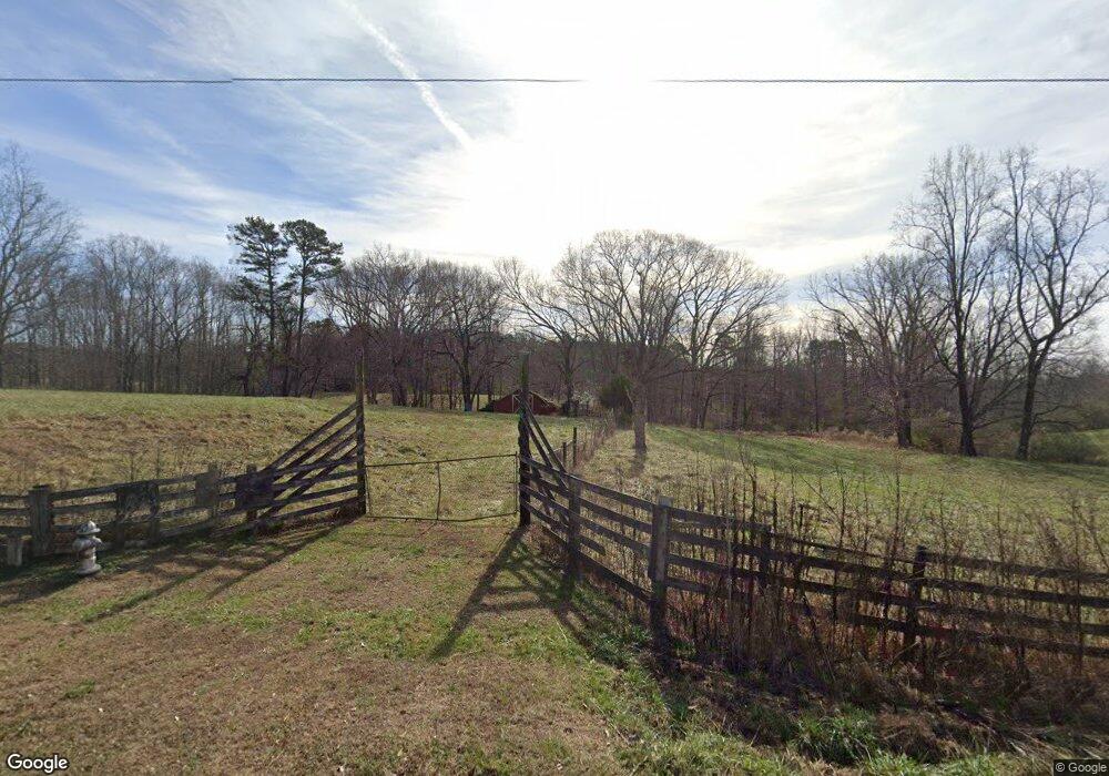 4060 Honeysuckle Rd, Gainesville, GA 30506 - photo 1