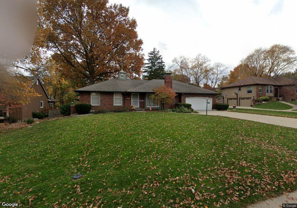 10623 W 52nd Cir, Shawnee, KS 66203 - photo 1