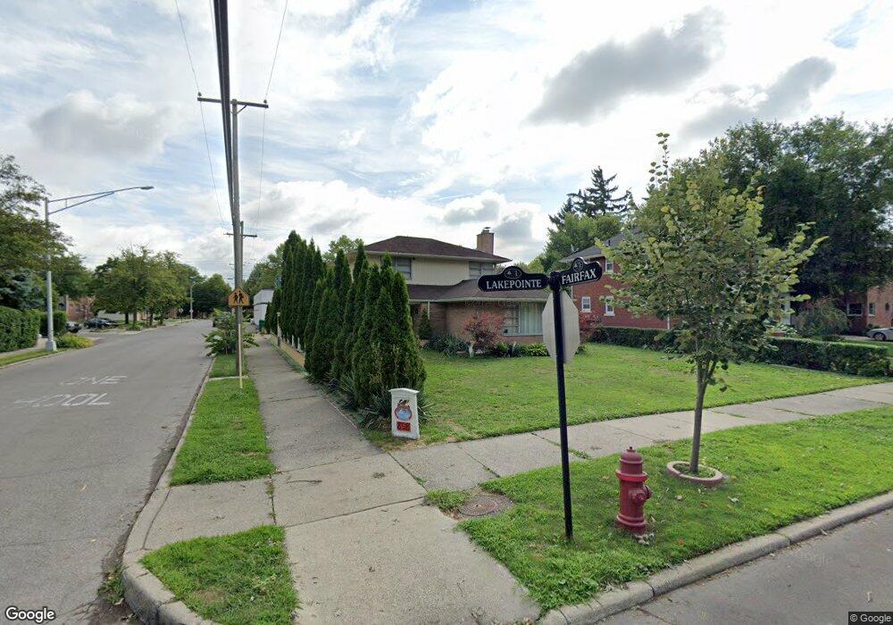 898 Lakepointe St, Grosse Pointe Park, MI 48230 - photo 1