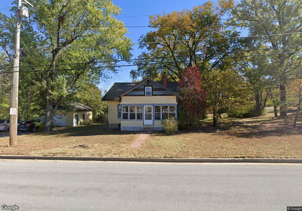 2008 Vichy Rd, Rolla, MO 65401 - photo 1