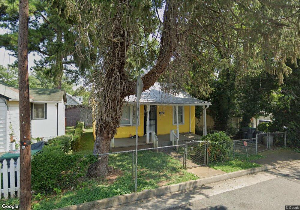 342 11th St NW, Charlottesville, VA 22903 - photo 1