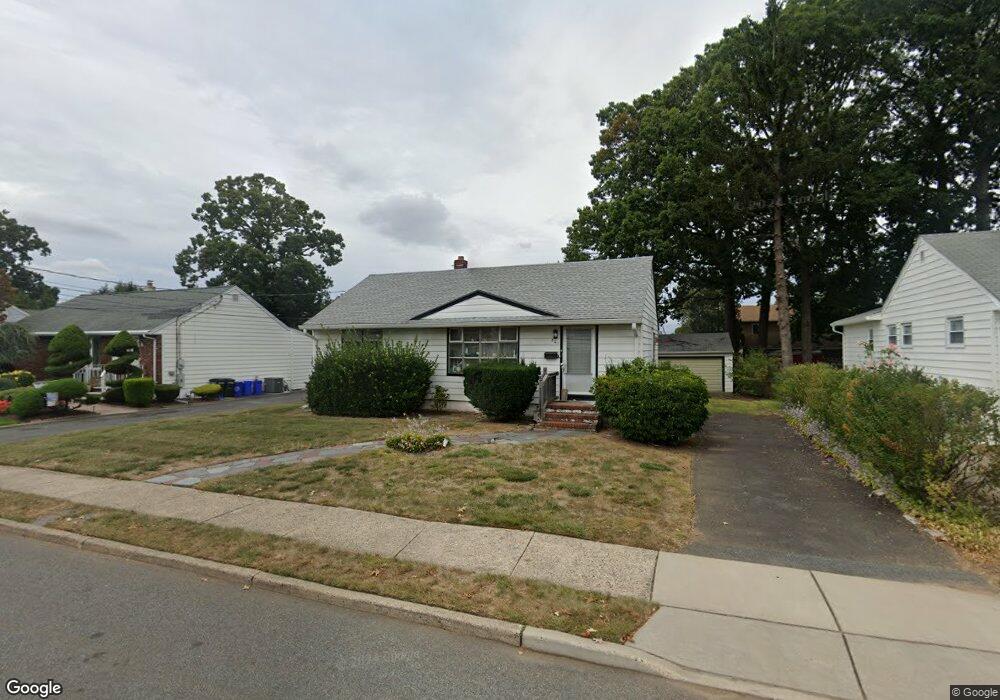 301 Hayes Dr, Saddle Brook, NJ 07663 - photo 1