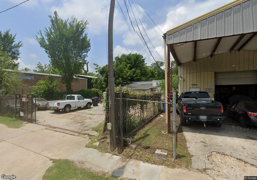 927 Duff Ln, Houston, TX 77022 - photo 1