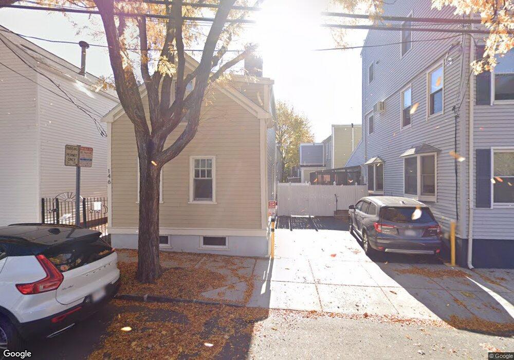 146 1/2 Thorndike St, Cambridge, MA 02141 - photo 1