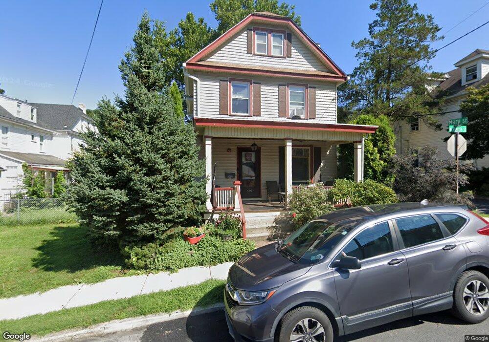 819 W Pierce St, Easton, PA 18042 - photo 1