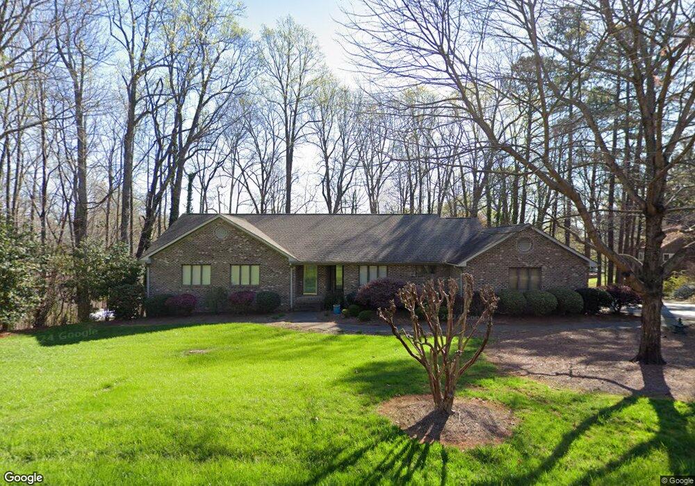 910 Shannon Dr, Siler City, NC 27344 - photo 1