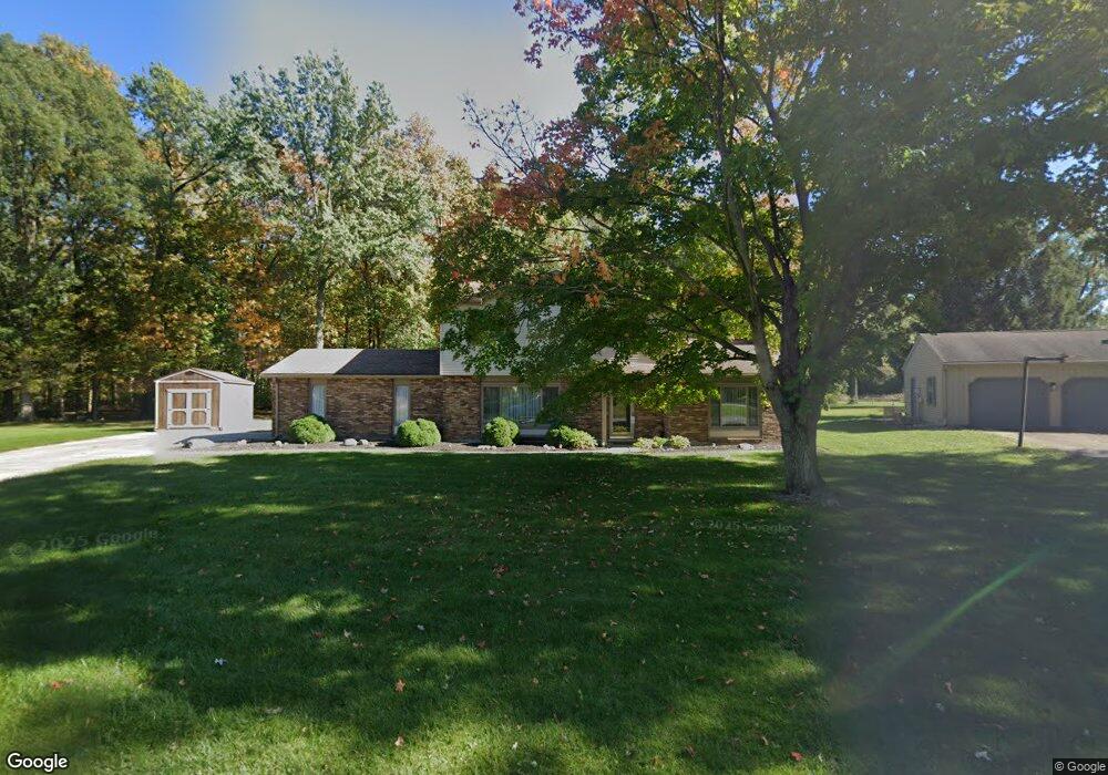 2895 E Amblewood Cir, Lima, OH 45806 - photo 1