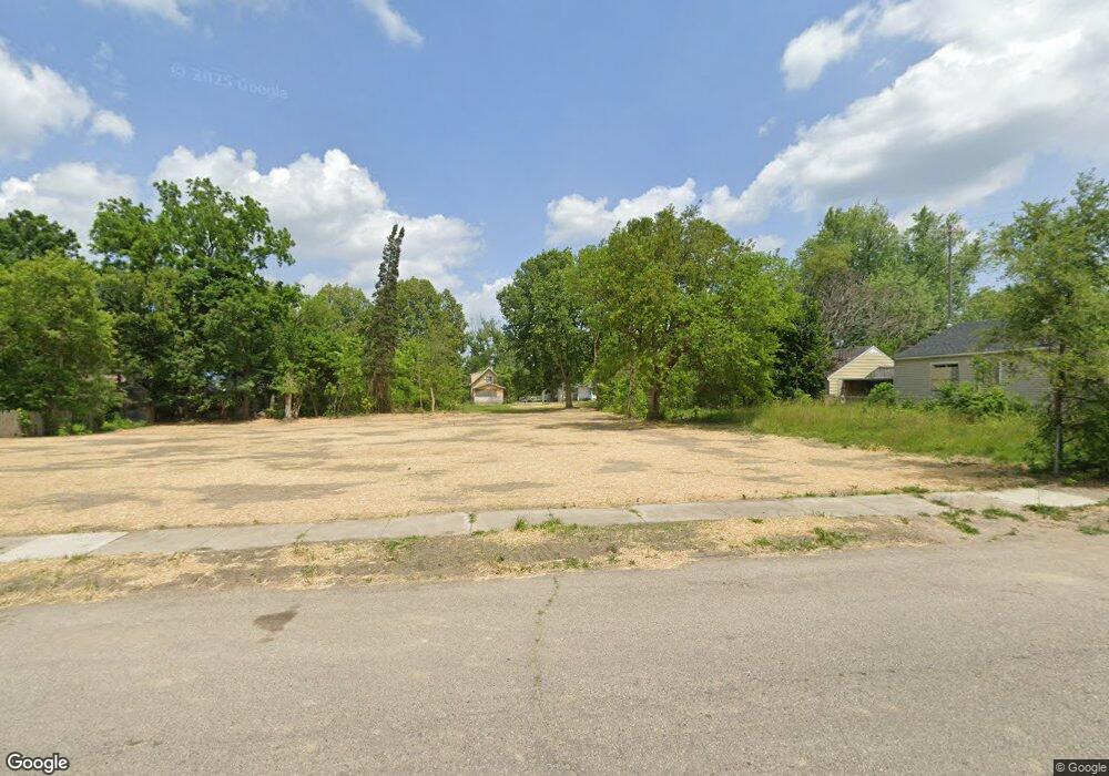 1647 Delaware Ave, Flint, MI 48506 - photo 1