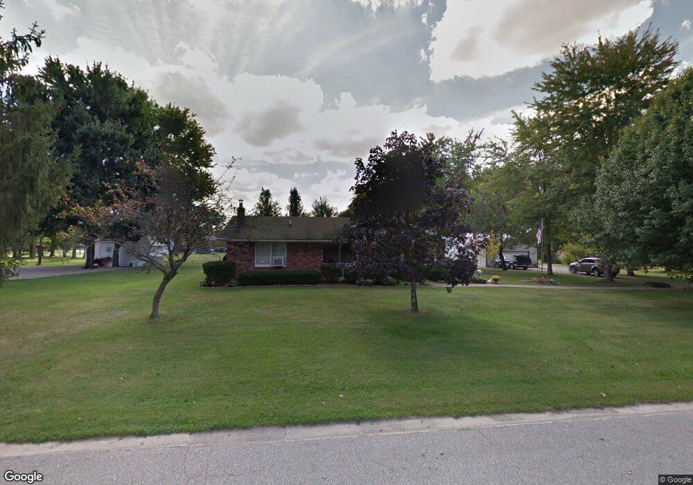 813 Fern Dr, Versailles, IN 47042 - photo 1