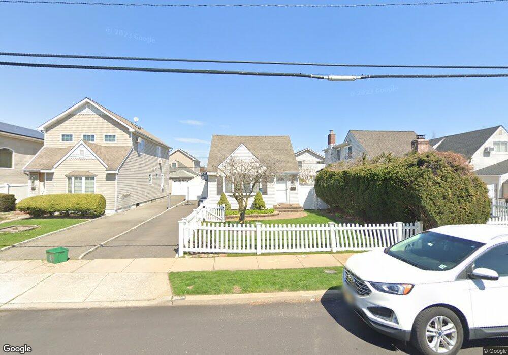 127 Beach Dr, Merrick, NY 11566 - photo 1