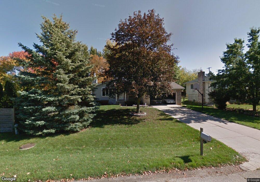 5281 Valleyview Dr, Swartz Creek, MI 48473 - photo 1