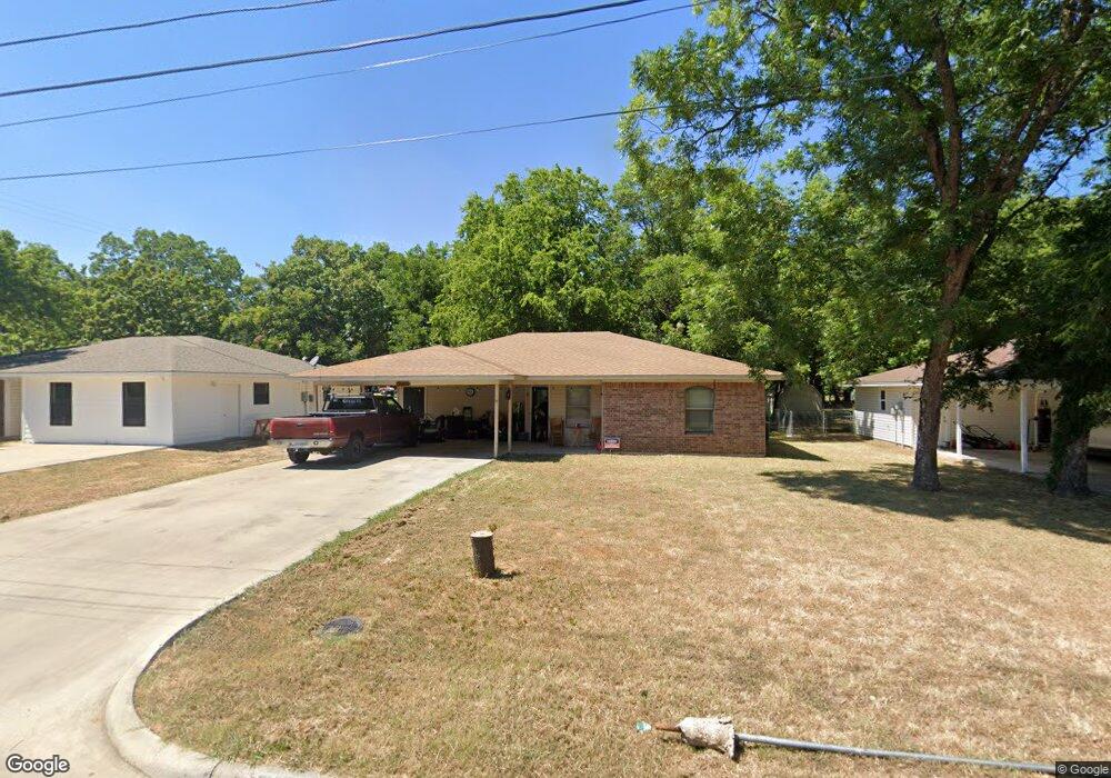 1405 Cherry St, Gainesville, TX 76240 - photo 1