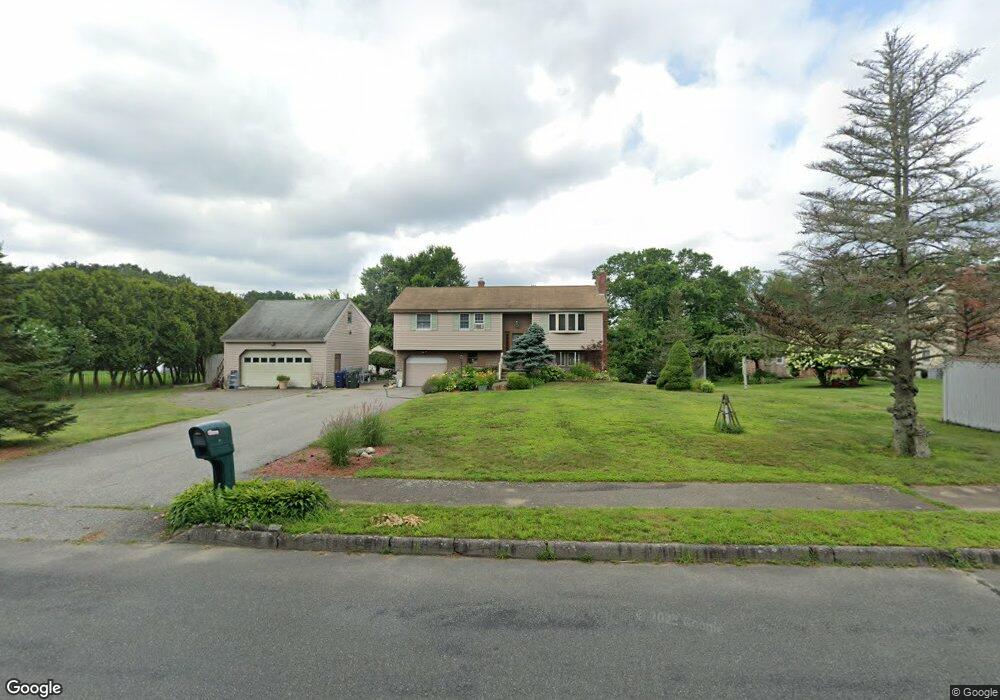 4 Freeport Dr, Wilmington, MA 01887 - photo 1