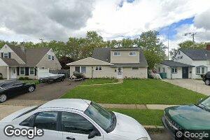 328 Appletree Dr, Levittown, PA 19055
