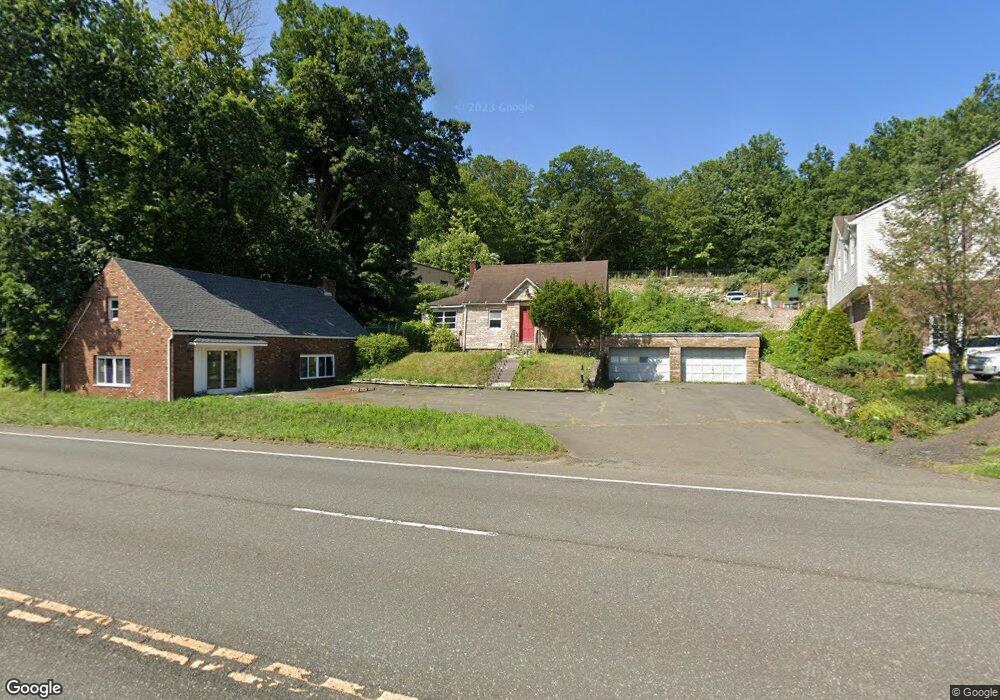 709 Danbury Rd, Ridgefield, CT 06877 - photo 1