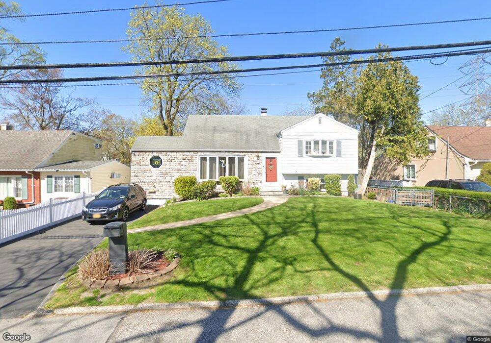 123 Remsen Rd, Yonkers, NY 10710 - photo 1