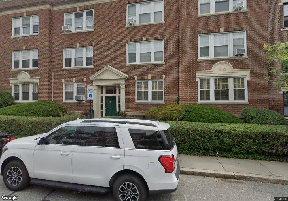 89 Pleasant St unit 1, Brookline, MA 02446 - photo 1