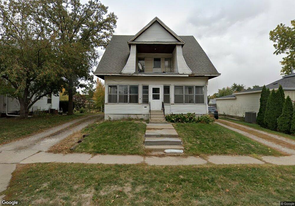 414 W 2nd St S, Newton, IA 50208 - photo 1