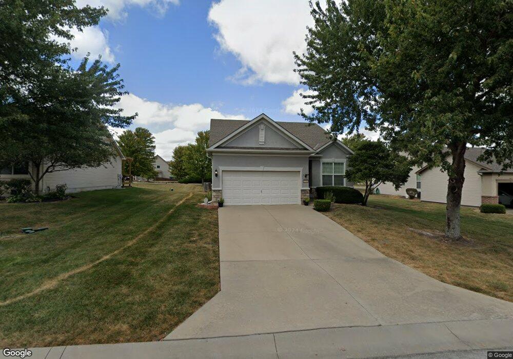 1416 SW Sapperton Rd, Raymore, MO 64083 - photo 1