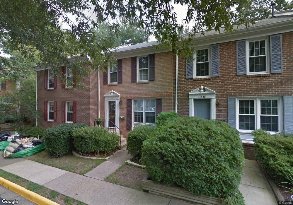 11843 Dunlop Ct, Reston, VA 20191 - photo 1