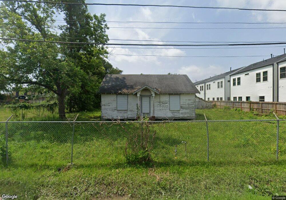 721 Thornton Rd, Houston, TX 77018 - photo 1