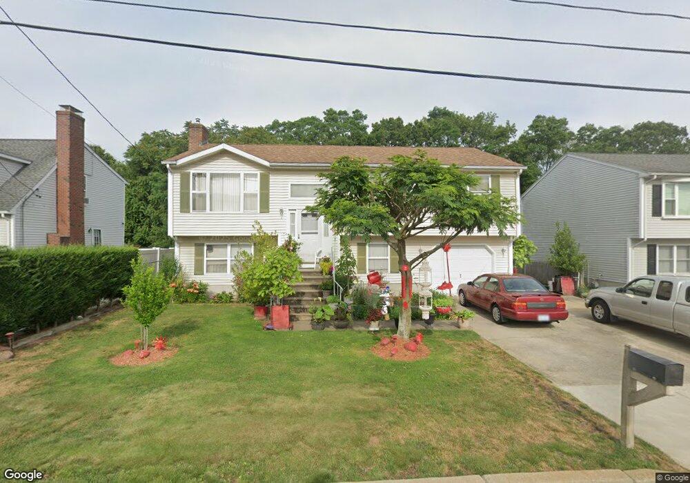 7 Curran Rd, Cumberland, RI 02864 - photo 1