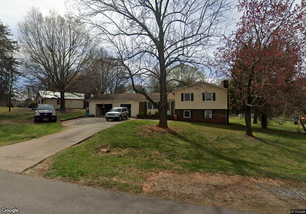 152 Danbury Ln, Statesville, NC 28625 - photo 1