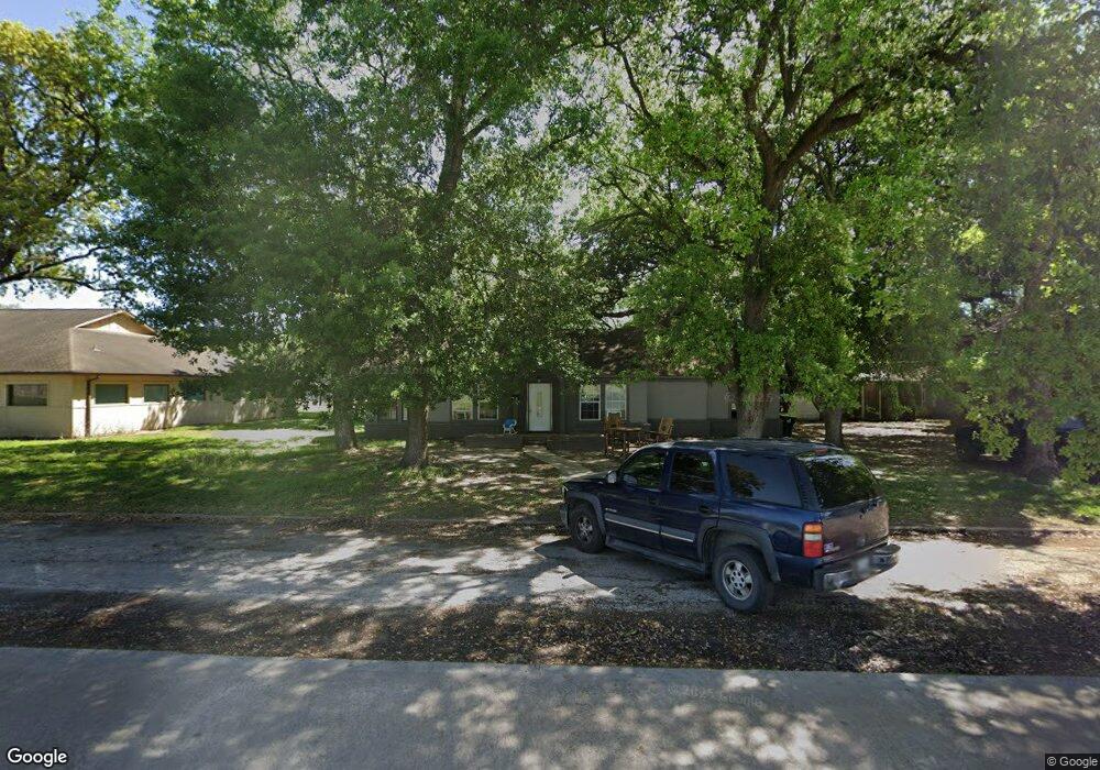 1107 Avenue H, Bay City, TX 77414 - photo 1