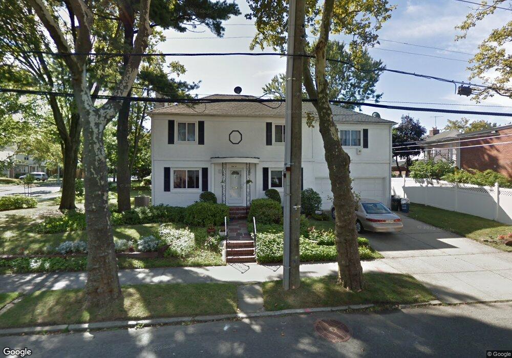 18910 Aberdeen Rd, Hollis, NY 11423 - photo 1