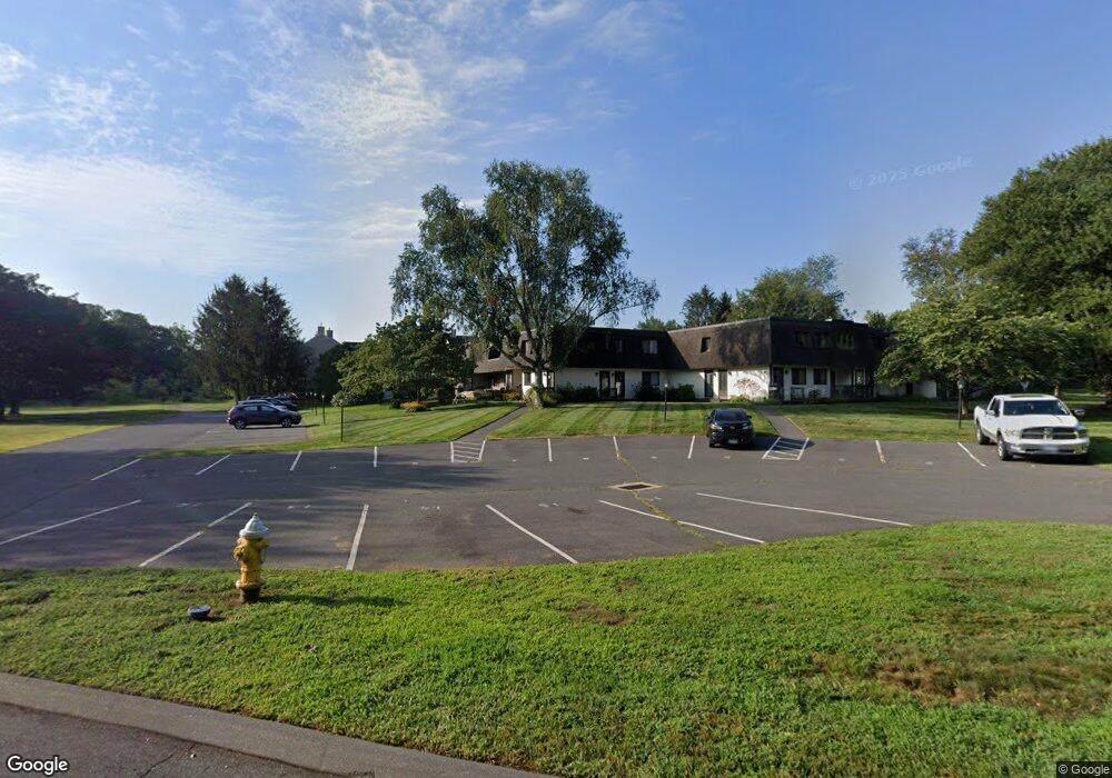 80 Landing Cir unit 80, Suffield, CT 06078 - photo 1