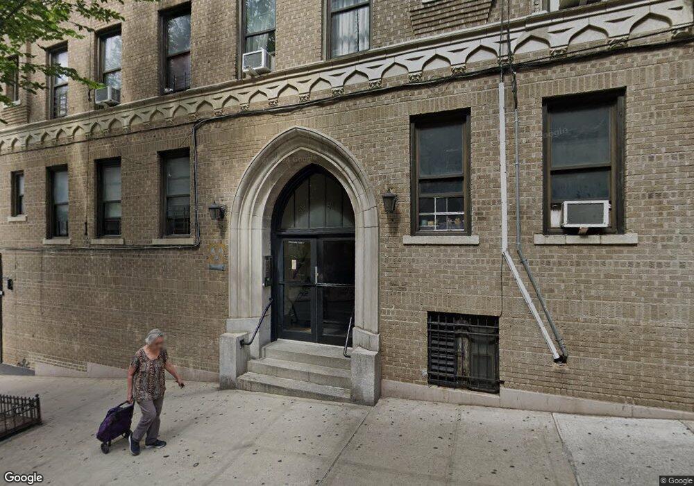 89 Fairview Ave unit 9, New York, NY 10040 - photo 1