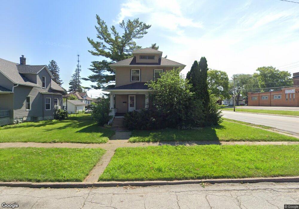 1903 N Howell St, Davenport, IA 52804 - photo 1