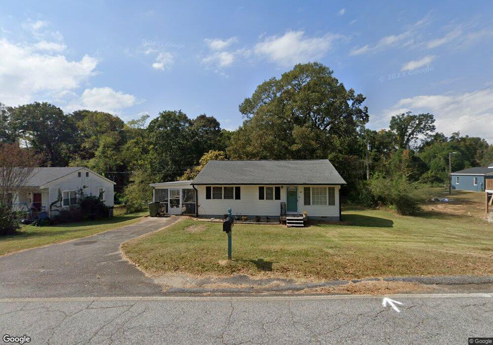 202 S Cedar St, Walhalla, SC 29691 - photo 1