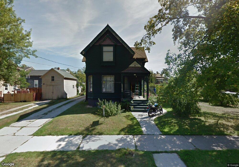 627 N 9th St, Manitowoc, WI 54220 - photo 1