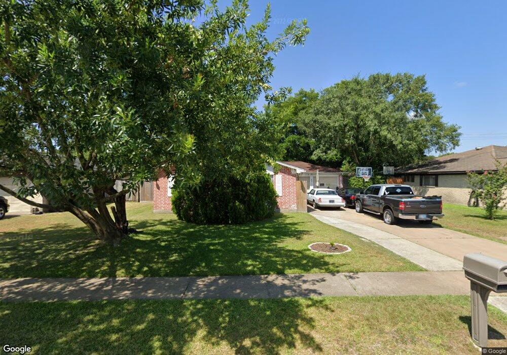 8711 Glen Shadow Dr, Houston, TX 77088 - photo 1