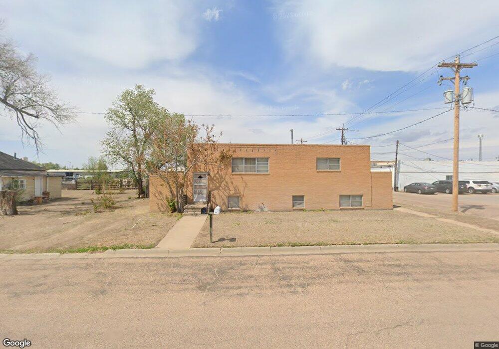 110 W 7th St, Hugoton, KS 67951 - photo 1