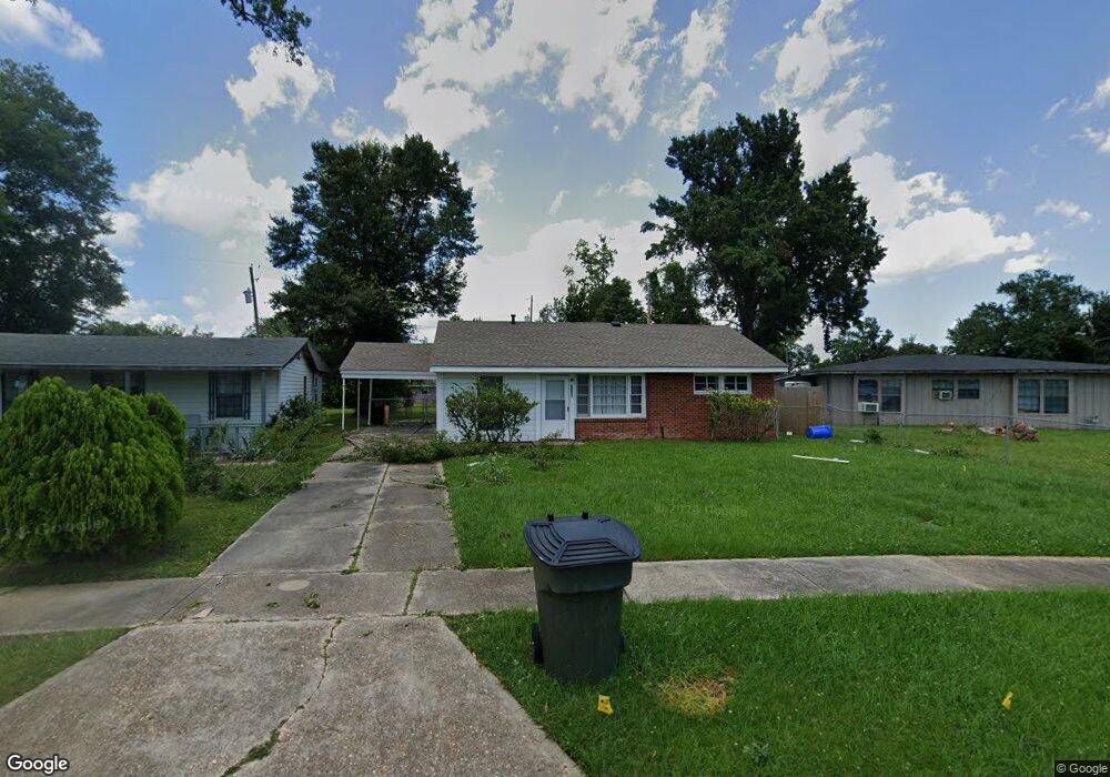 3520 Columbus Cir, Lake Charles, LA 70607 - photo 1