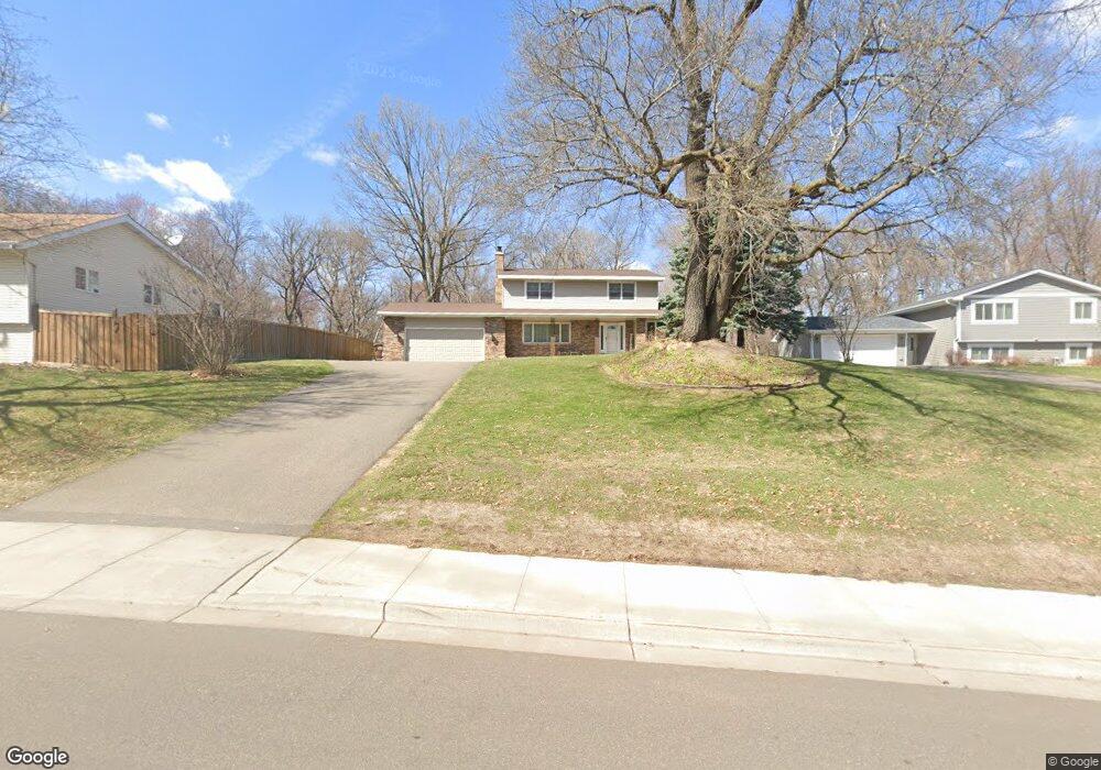 11630 W Eagle Lake Dr, Maple Grove, MN 55369 - photo 1