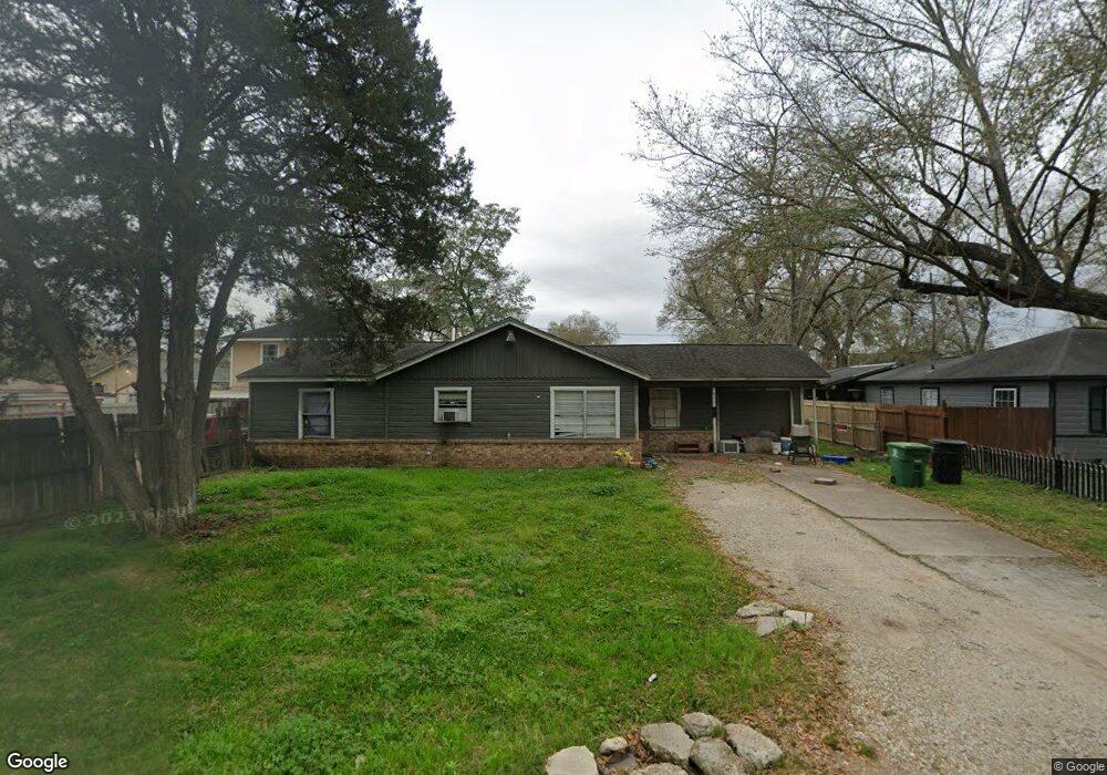 902 E Sunnyside St, Houston, TX 77076 - photo 1