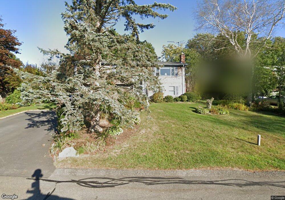 17 Pocahontas Dr, Middletown, RI 02842 - photo 1