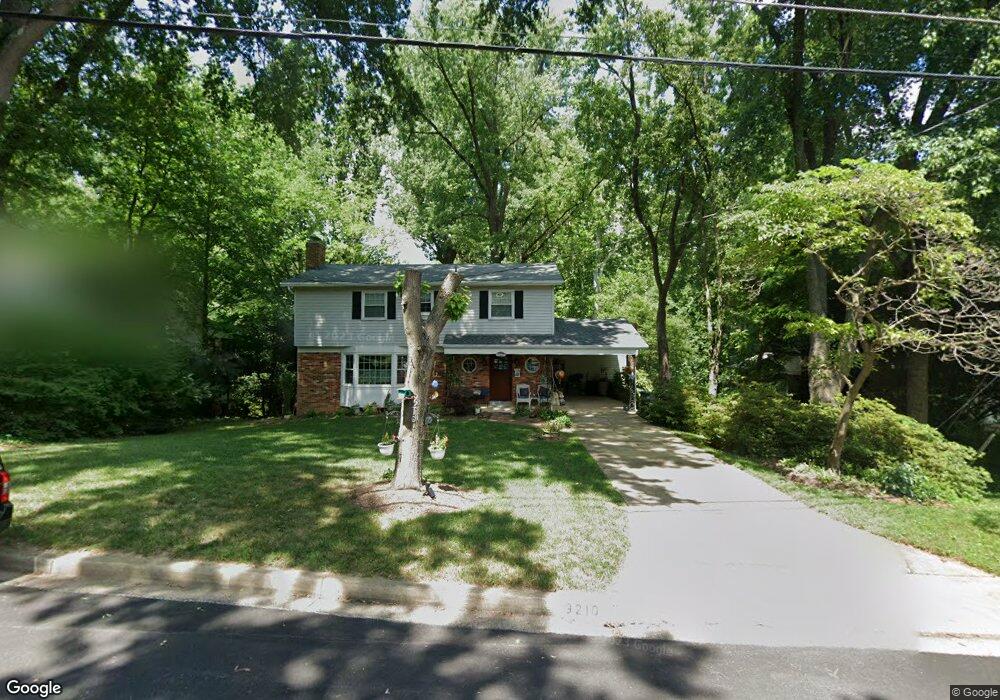 9210 Santayana Dr, Fairfax, VA 22031 - photo 1